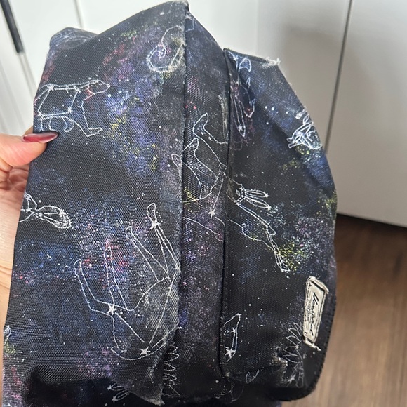 Herschel Heritage Backpack YOUTH Night Sky Animals. - Picture 7 of 8